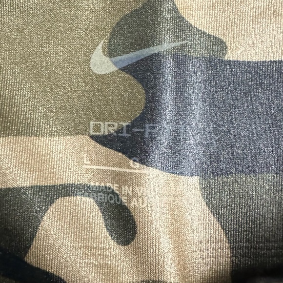 Nike Women’s Legging One Mid Rise Fit Camo Training Gym Workout Pants Large $70 - Picture 9 of 11